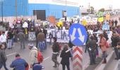 “Gatillo fácil”. En la manifestación, familiares y amigos de “Were” denunciaron “abuso policial” en Los Boulevares (La Voz/Antonio Carrizo). 