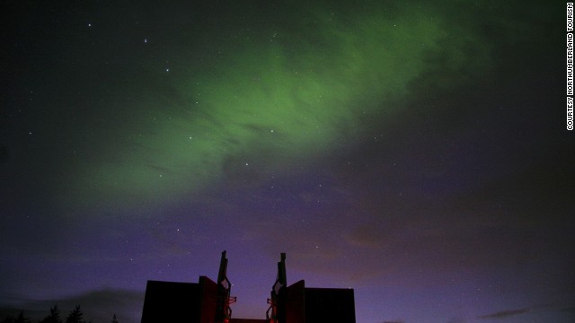 Depending on <a href='http://ift.tt/1lYuHCc' target='_blank'>disturbances in the Earth's magnetic field</a>, the Aurora Borealis can be visible from Kielder Observatory, on the northern-most edge of England, close to the Scottish border. 