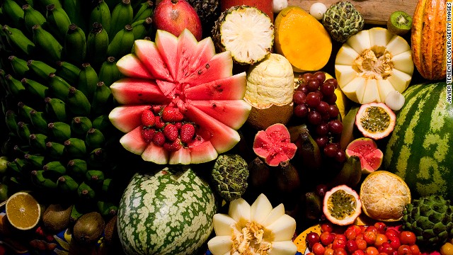 How many fruits in a Brazilian basket can you name? Can you spot fruta do conde, which is rich in antioxidants? They're the artichoke-like green fruits.