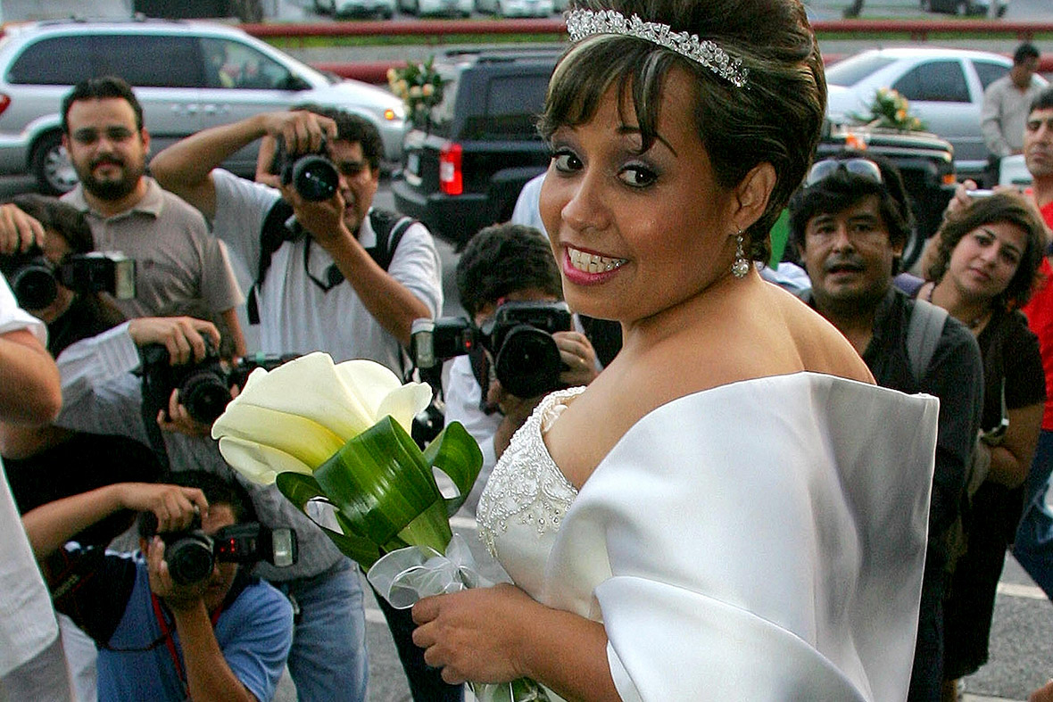 October 26, 2008: Claudia Solis, the bride of Manuel Uribe, poses just before their wedding