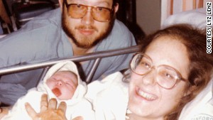 Infant Lyz Lenz with her mom and dad in 1982.