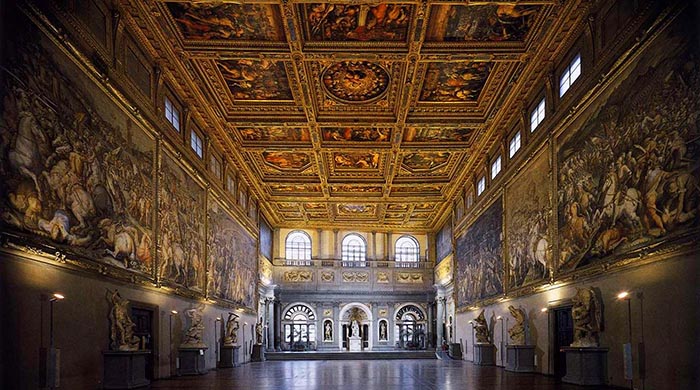 Gucci вернули гобелены XVI века в Палаццо Веккьо