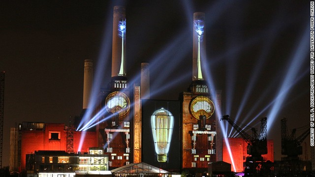 Despite the ongoing controversy, the redevelopment of the station has stirred excitement. To celebrate the building's redevelopment, The Battersea Power Station Development Company launched an annual party in April 2014. 