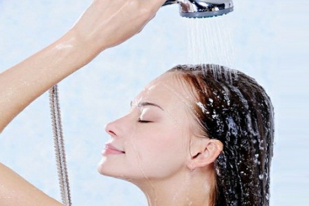 You've been washing your hair WRONG! Here's the correct way to wash your hair to prevent damage! 