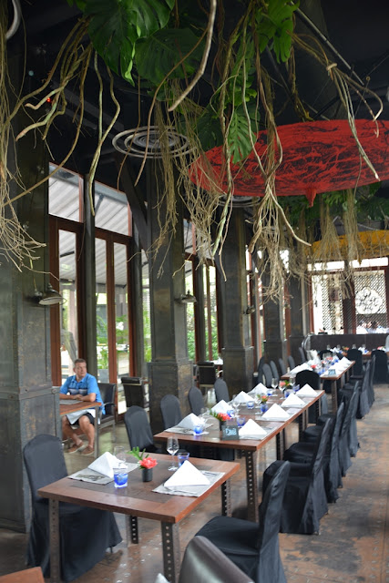 Indigo Pearl Phuket garden restaurant