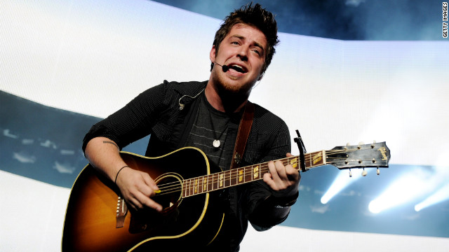 Lee DeWyze had already released two albums before auditioning for season 9 of "American Idol." After his win, he went on to release a third album, "Live It Up," with RCA Records in 2010. But a year later, the record label dropped DeWyze when the album sold just over 146,000 copies. He has since married model Jonna Walsh, signed with a new label and <a href='http://ift.tt/1rWWHoy' target='_blank'>returned to "Idol" to perform his song "Silver Lining."</a>