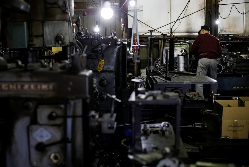 Japan's Factory Output Bounces Back