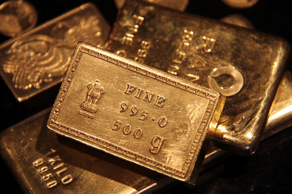 India's Gold and Silver Imports Drop 40% in Fiscal 2013-14