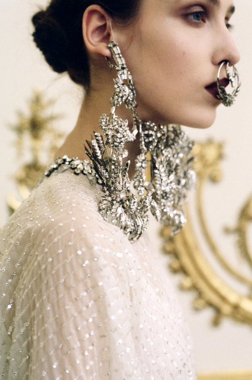 skaodi:Givenchy Haute Couture Spring 2012.