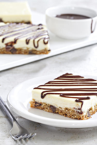 Oatmeal Chocolate Chip Cheesecake Bars Picture