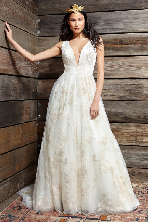 (via Ivy & Aster Spring 2017 Wedding Dresses — “A Moment in...