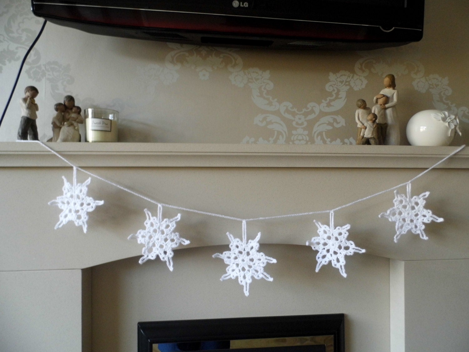 handmade crochet star white garland with 5 hanging stars