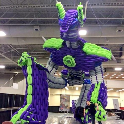 Poptimus Prime is the Largest Balloon Sculpture Made by a Single Person