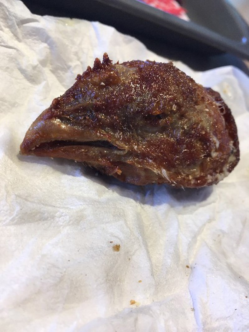 image chicken gross Customer Found a Fried Chicken Head Along With the Rest of Their Fast Food Meal