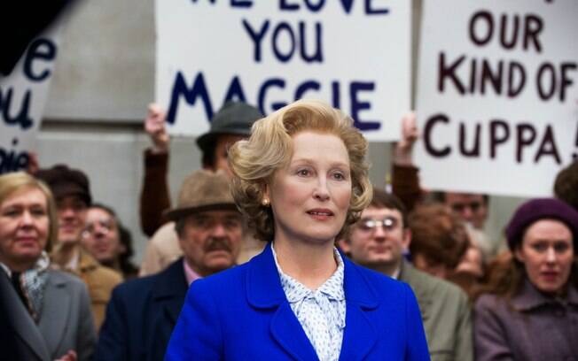 Em uma nação dominada por homens, Margaret Thatcher enfrenta preconceitos para provar a competência feminina na liderança do Reino Unido em A Dama de Ferro 