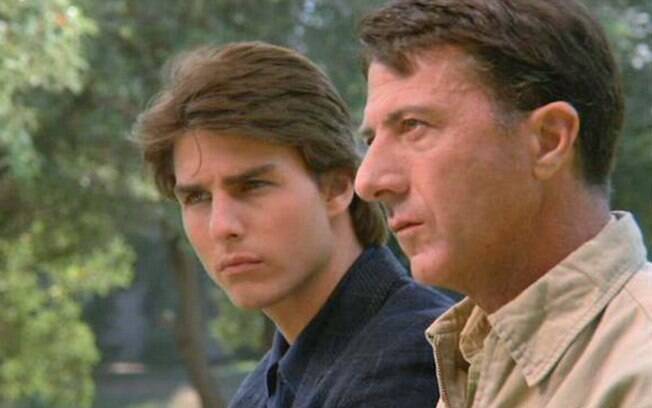 Em Rain Man, Tom Cruise vive um homem que deixa o egoísmo de lado e passa a dar mais valor para a família ao viajar com um irmão autista que não conhecia