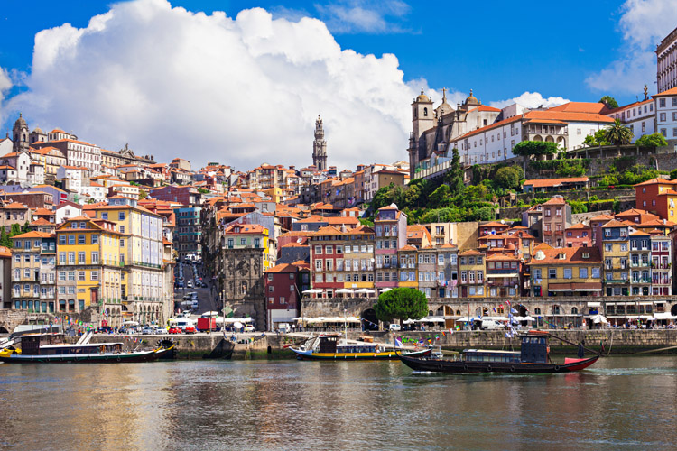 Porto, Portugal: a World Heritage Site by UNESCO and the city that gave name to Portugal | Photo: Shutterstock