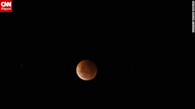 On the other side of the world, the blood moon appeared at night. Hayden Himburg saw the eclipse from Dunedin, New Zealand, Wednesday just before midnight. "I have seen previous blood moons, and they are always impressive," he said.