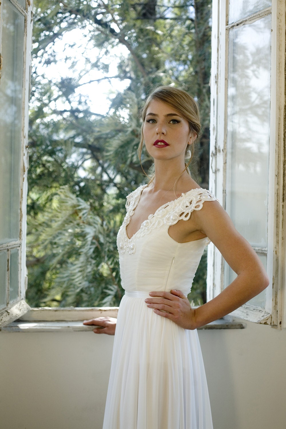 Romantic vintage inspired wedding gown, Custom made chiffon wedding dress, Ivory/White Wedding dress Bridal Gown custom size 4-6-8-10-12-14
