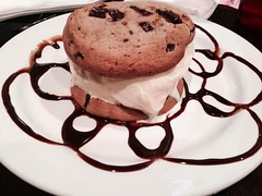 Everything is FOOD! - Chocolate Cookie Sundae!