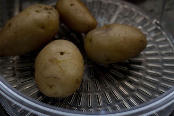 steam potatoes