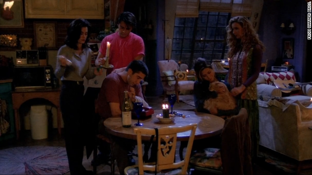 <strong>"The One with the Blackout:" </strong>Among the season 1 episodes, this one is a favorite. When there's a power outage in NYC, all the "Friends" except for Chandler gather at Monica and Rachel's apartment. Chandler, meanwhile is stuck in an ATM vestibule having a flirtation fail with model-of-the-hour Jill Goodacre. <a href='http://ift.tt/1tU9oEP' target='_blank'>"Gum would be perfection!"</a>