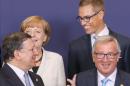 Foto de familia tras la reunión especial del Consejo Europeo de la Unión Europea en Bruselas (Bélgica) el 30 de agosto de 2014. En la fotografía aparecen la Canciller alemana Angela Merkel, el Primer Ministro Finlandés Alexander Stubb, el Presidente de la Comisión Europea Jose Manuel Barroso y el Presidente electo de Comisión Europea, Jean-Claude Juncker. EFE