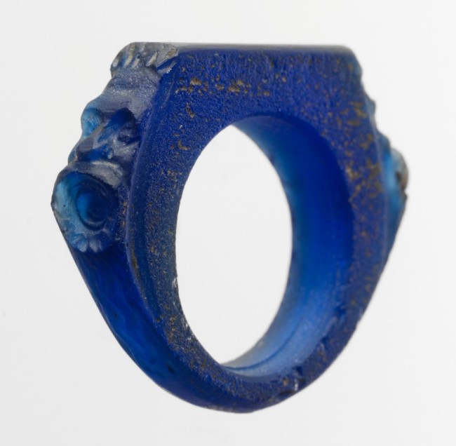 1,700 year old Roman glass ring