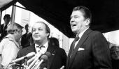 BRADY. En 1981 junto al entonces electo Reagan (AP/Archivo).