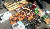 CARLOS PAZ. Las armas halladas en el operativo (Gentileza Policía de Córdoba).