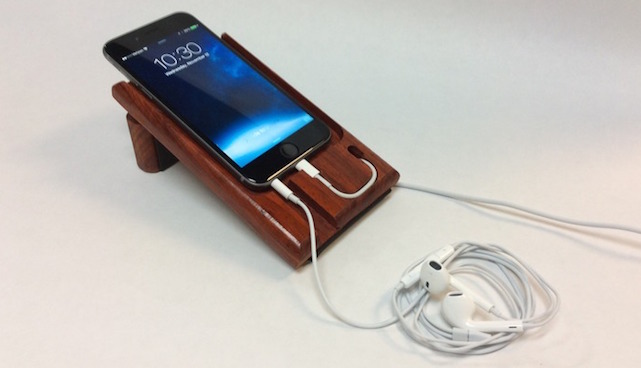 FuseChicken LEDGE iPhone charging dock