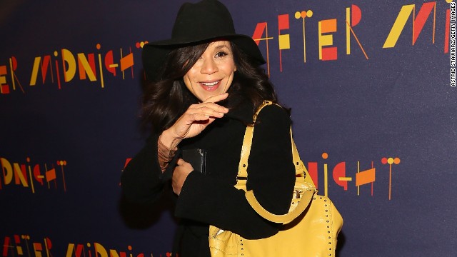 Rosie Perez has clearly decided to<a href='http://ift.tt/11IXTxZ' target='_blank'> "Fight the Power" </a>of aging. 