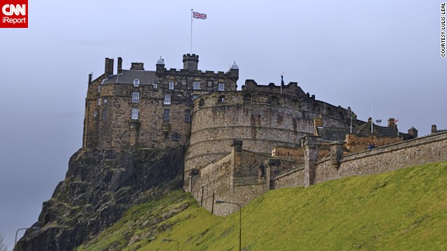 Possibly Scotland's most recognizable icon is majestic <a href='http://ift.tt/XlRXQC'>Edinburgh Castle</a>. Its imposing structure rises from a mountain of jagged volcanic rock and towers over the city of Edinburgh. 