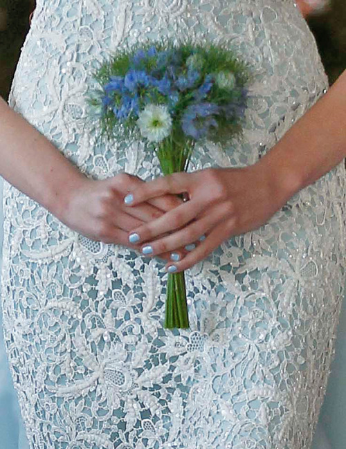 Lace strapless blue wedding dress by Oscar de la Renta