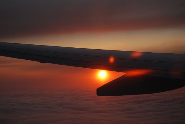 El sol de medianoche desde el vuelo a Tromsø Expedia Pioneers, consigue el trabajo de tus sueños y viaja un año por España #ExpediaPioneersES