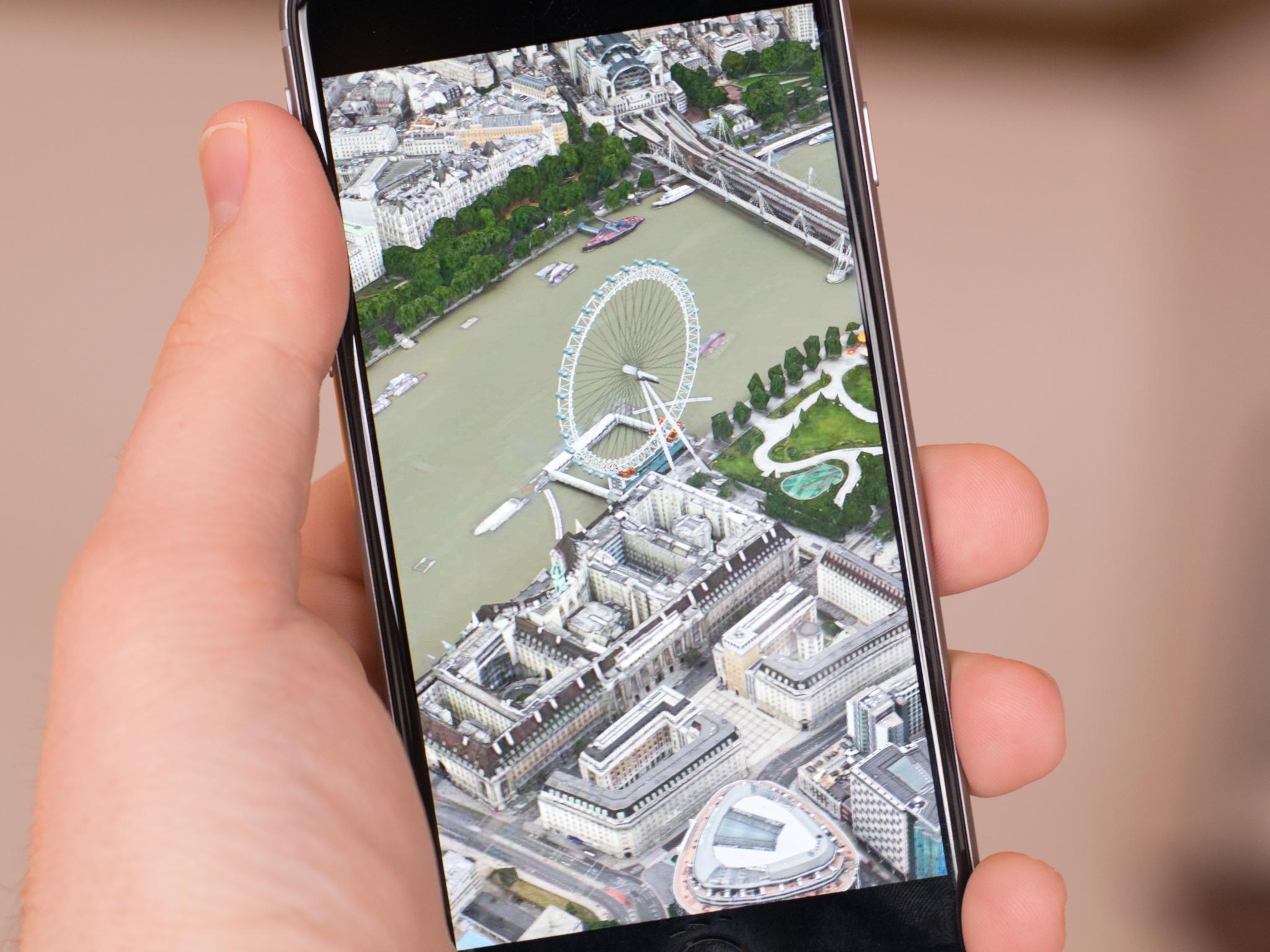 Apple animates two London landmarks in Maps 3D Flyover