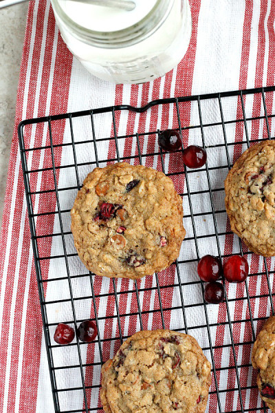 Cinnamon Chip Cranberry Oatmeal Cookies Picture