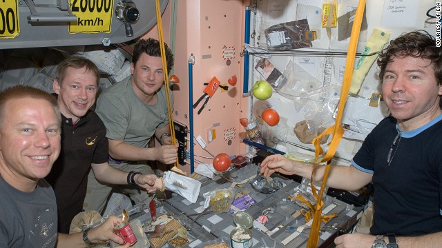 The food, water and oxygen supplies required for astronauts to survive in space results in heavy cargo -- a major challenge if there were to be a manned mission to Mars.