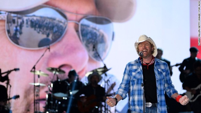 Toby Keith topped the Forbes <a href='http://ift.tt/1rRpON1' target='_blank'>list of highest-earning country stars of 2013.</a> The singer, whose 2013 album was "Drinks After Work," made $65 million last year -- much of it from business interests such as a chain of restaurants. 