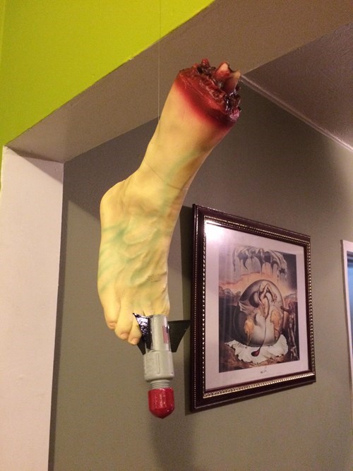 christmas,clever,puns,decoration,mistletoe,g rated,win