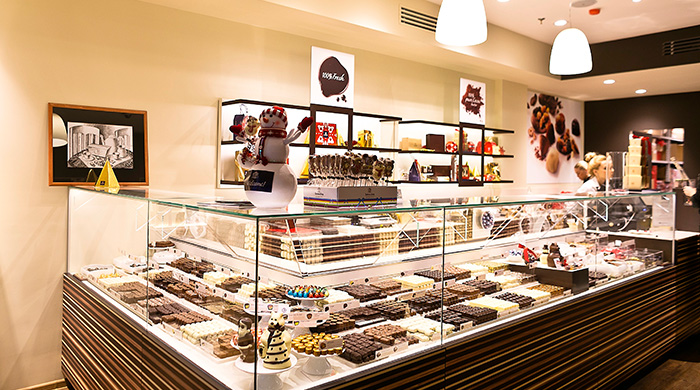 В Столешниковом открылось кафе-бутик бельгийского шоколада Leonidas