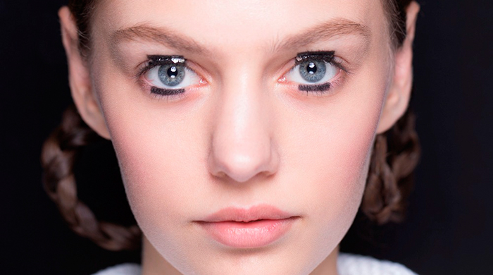 Красота в деталях: макияж с показа Dior pre-fall 2015