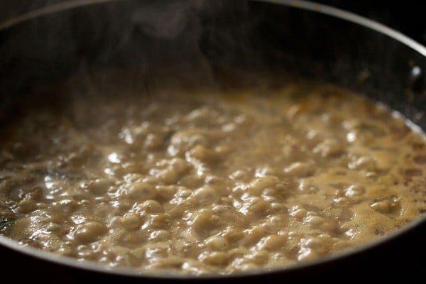 stir kerala kadala curry recipe