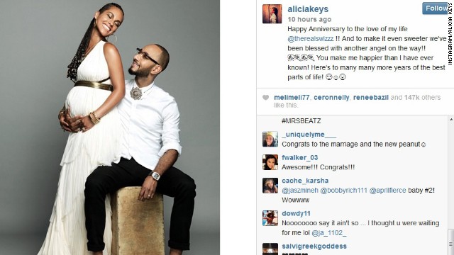 R&amp;B star Alicia Keys and her husband, Swizz Beatz, will soon be singing more lullabies. The couple celebrated their fourth wedding anniversary on July 31 <a href='http://ift.tt/1m24a2T' target='_blank'>with the announcement that they're expecting their second child. </a>