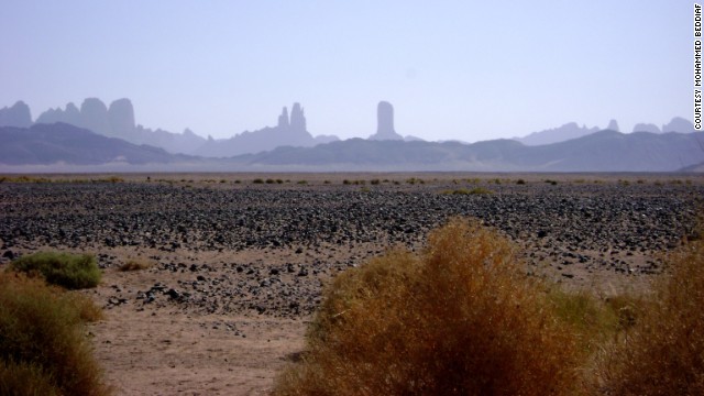 UNESCO didn't just recognize Algeria's<a href='http://ift.tt/1wq9E1z' target='_blank'> Tassili n'Ajjer</a> as a <a href='http://ift.tt/1zpIxQs' target='_blank'>World Heritage Site</a> for its drawings and engravings dating back to 6,000 B.C. It also has a stunning collection of natural bridges and sandstone "forests of rock." 