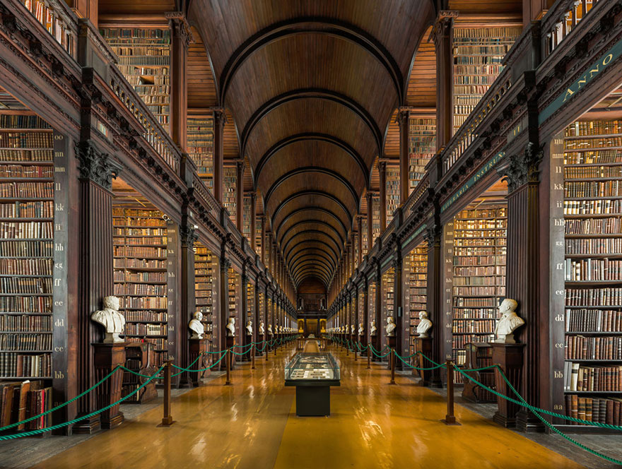 trinity-college-long-room-library-dublin-1