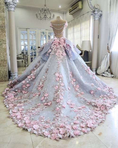 mademoisellefashionn: zealous4fashion: Custom dress by Mak...