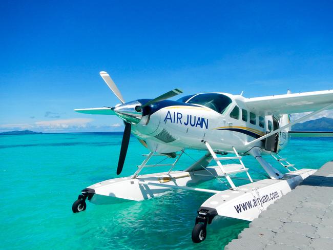 Air Juan Seaplane landing at Boracay.