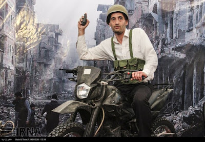 Iran Pamerkan Studio Foto Berlatar Belakang Kehancuran Aleppo