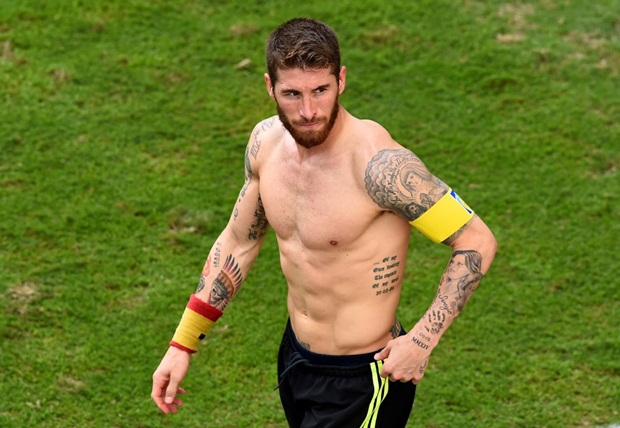  Sergio Ramos là một trong số các cầu thủ rất thích xăm mình. Trên cơ thể hậu vệ người Tây Ban Nha có hình xăm tiếng Trung Quốc đằng sau, có nghĩa là 